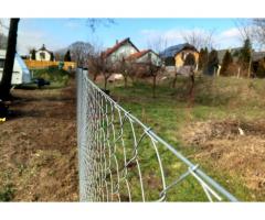 Kerítésépítés, vadháló, drótfonat, drótháló, oszlop, kapu, huzal, kerítés